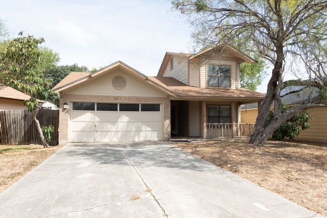 8015 Wayword Trail in San Antonio, TX - Building Photo - Building Photo