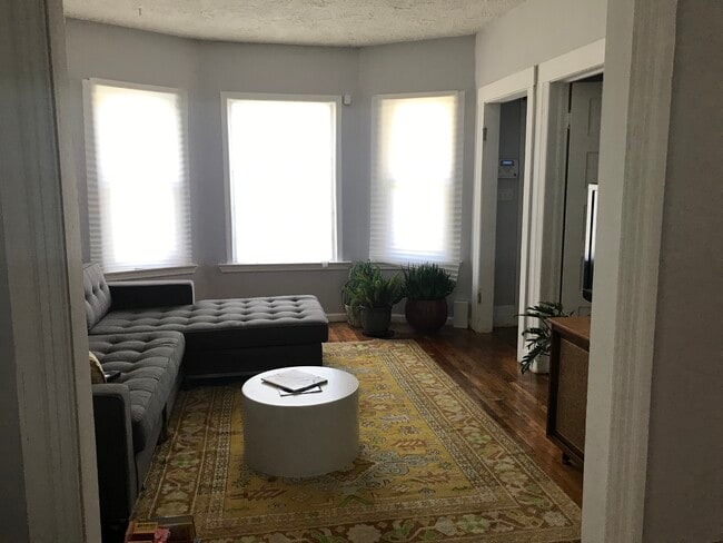 5055 Fischer St in Detroit, MI - Building Photo - Building Photo