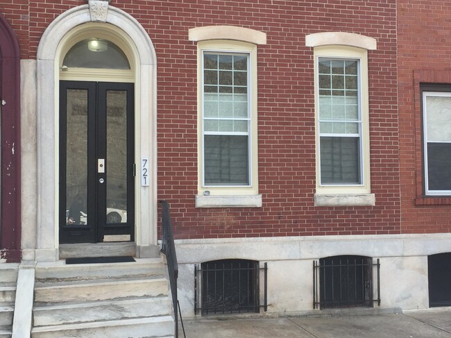 721 Corinthian Ave, Unit 1st floor
