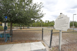 Villas at Spring Hill in Spring Hill, FL - Building Photo - Building Photo