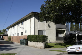 59 S Meridith Ave in Pasadena, CA - Building Photo - Building Photo