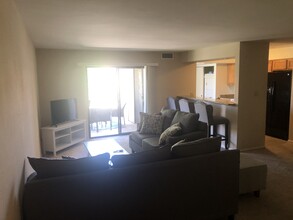 9345 N 92nd St, Unit #217 in Scottsdale, AZ - Building Photo - Building Photo