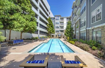 MAA Brookwood in Atlanta, GA - Foto de edificio - Building Photo