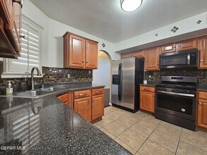 12297 Kingsgate Ct in El Paso, TX - Building Photo - Building Photo