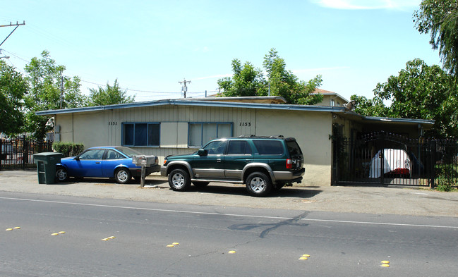 1151-1153 Detroit Ave in Concord, CA - Foto de edificio - Building Photo