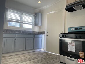 2309 S Budlong Ave in Los Angeles, CA - Building Photo - Building Photo