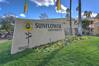 Sunflower Apartments in Tucson, AZ - Building Photo - Building Photo