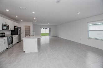 2068 Babbling Brk Blvd in Auburndale, FL - Building Photo - Building Photo