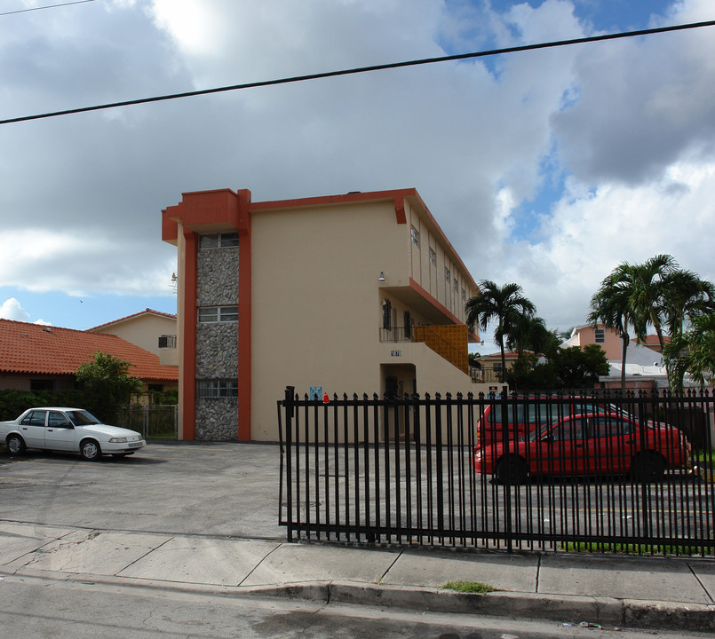 1870 SW 3rd St in Miami, FL - Building Photo