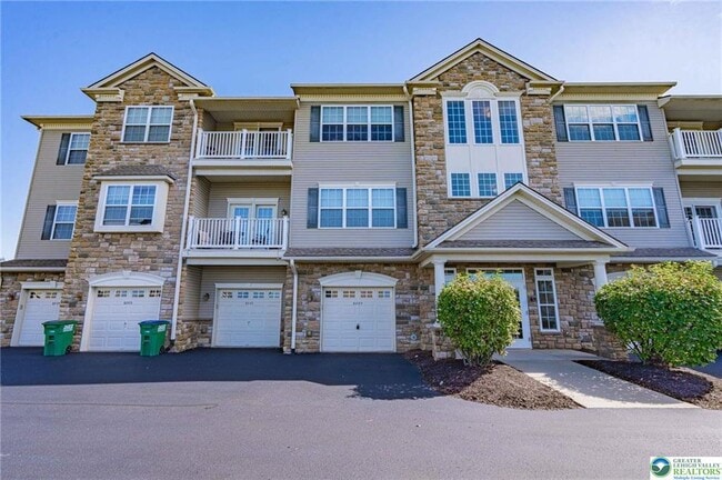 6885 Pioneer Dr in Macungie, PA - Foto de edificio - Building Photo