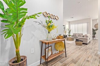 4826 E Helena Dr in Scottsdale, AZ - Building Photo - Building Photo