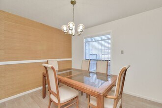 4743 Sabrina Dr in Houston, TX - Building Photo - Building Photo