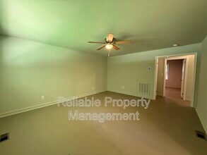 727 Locust Ln in Raleigh, NC - Building Photo - Building Photo