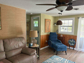4166 Pompano Rd in Venice, FL - Building Photo - Building Photo