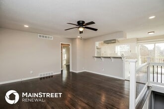 721 N Sunset Dr in Independence, MO - Building Photo - Building Photo