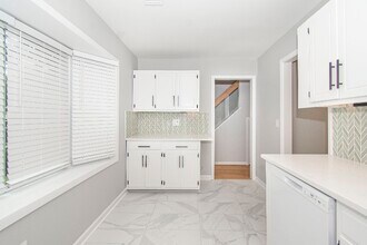 118 Camelot Ct in Blacksburg, VA - Foto de edificio - Building Photo