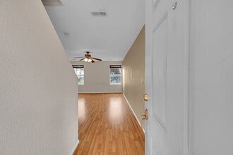 7994 S Kalispell Way in Englewood, CO - Building Photo - Building Photo