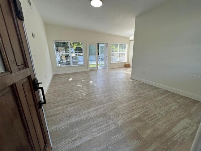 5037 Lake Howell Rd in Winter Park, FL - Building Photo - Building Photo