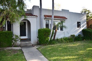 817-819 E Palm Ave in Orange, CA - Building Photo