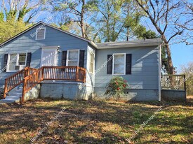 1264 Byewood Ln SW in Atlanta, GA - Building Photo