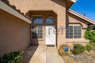 39821 Milan Dr in Palmdale, CA - Building Photo - Building Photo