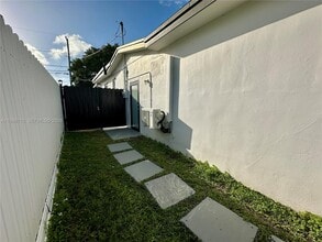 9292 Jamaica Dr in Cutler Bay, FL - Building Photo - Building Photo