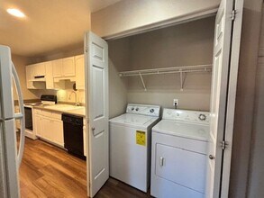 56856 Enterprise Dr in Sunriver, OR - Building Photo - Building Photo