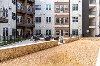 Park South in Austin, TX - Foto de edificio - Building Photo