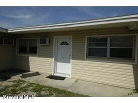 221 Madison Ave in Cape Canaveral, FL - Building Photo
