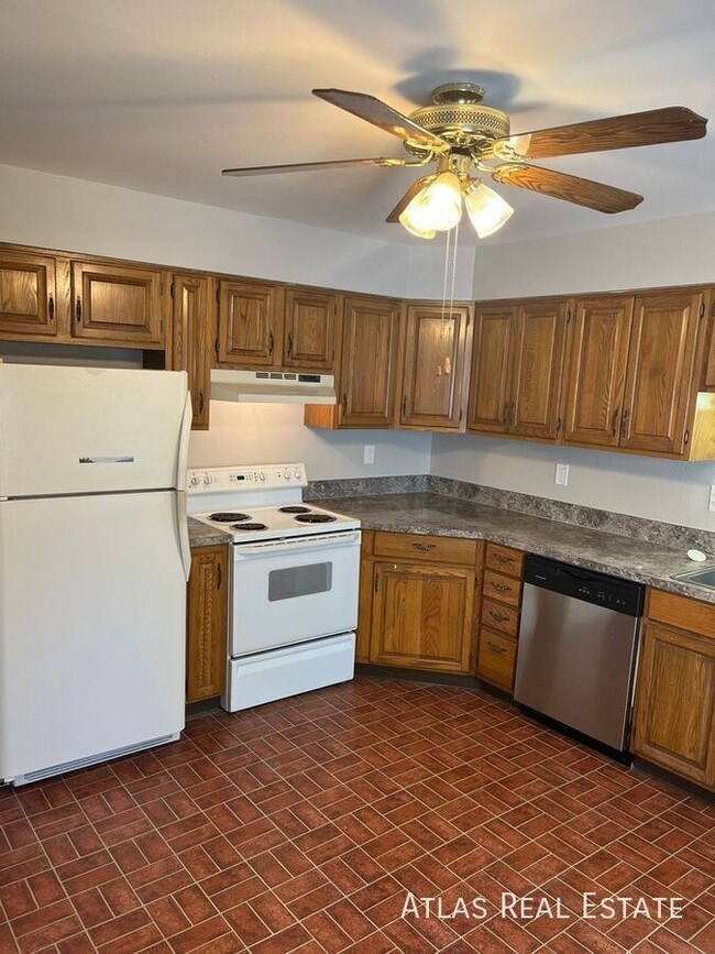 property at 2519 Wood Ave