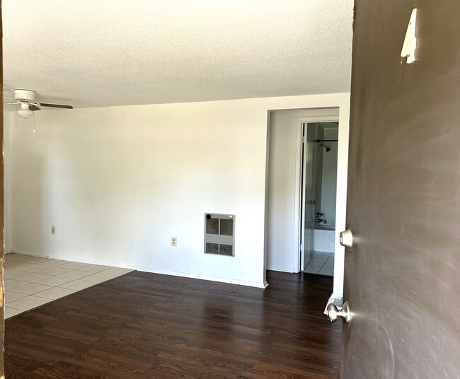 8131 Cass Rd, Unit 8131 in Zephyrhills, FL - Foto de edificio - Building Photo