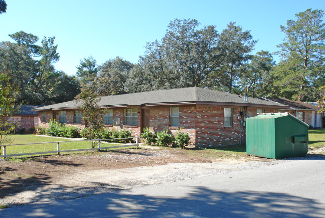 537 Hickory Ave in Niceville, FL - Building Photo