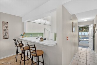 138 Pebble Shores Dr in Naples, FL - Foto de edificio - Building Photo