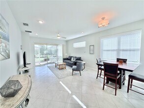 3029 Royal Gardens Ave in Ft. Myers, FL - Building Photo - Building Photo