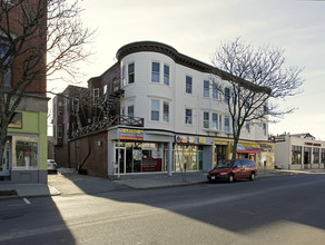 56 Hollis St in Framingham, MA - Building Photo - Primary Photo