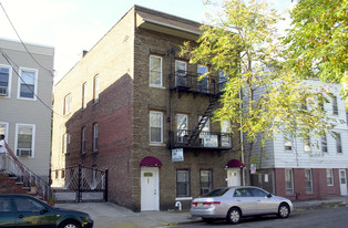 652 N 5th St Apartments