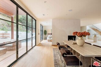 1937 N Beverly Dr in Beverly Hills, CA - Building Photo - Building Photo
