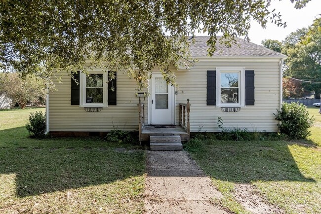 property at 1008 N Orange Ave