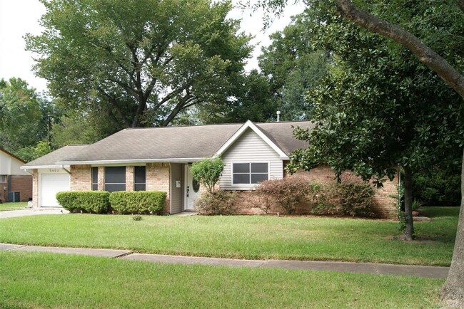 5602 Dryad Dr in Houston, TX - Building Photo - Building Photo