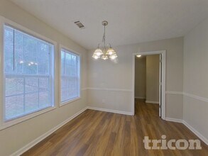 165 Aspen Forest Dr in Covington, GA - Building Photo - Building Photo