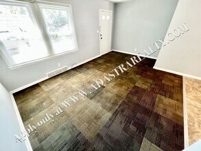 9600 E 18 St S in Independence, MO - Building Photo - Building Photo