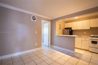 1014 Salzedo St in Coral Gables, FL - Building Photo - Building Photo