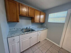 2135 Oakley Ave S in St. Petersburg, FL - Building Photo - Building Photo