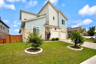 11721 American Mustang Lp in Manor, TX - Building Photo