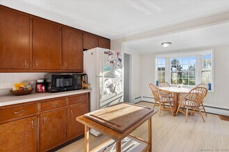 35 Faulkner Dr in Guilford, CT - Building Photo - Building Photo