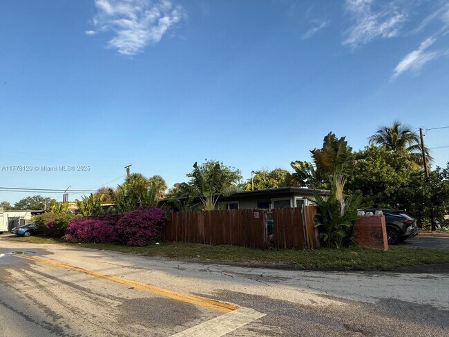 1201 NE 5th Ave in Fort Lauderdale, FL - Building Photo - Building Photo