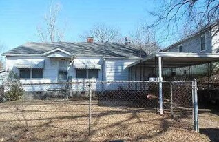 2427 Walnut Ave in Anniston, AL - Building Photo