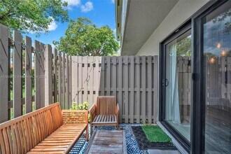 10611 SW 113th Pl in Miami, FL - Building Photo - Building Photo