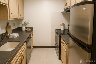 911 Ravens Crest Dr in Plainsboro, NJ - Building Photo - Building Photo