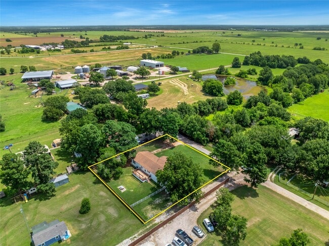 31324 Knebel Rd in Waller, TX - Building Photo - Building Photo